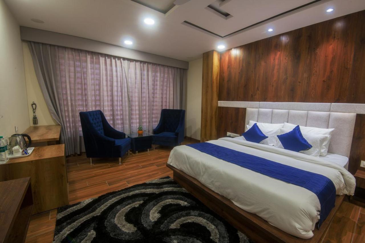 Shivaay Morex- A Vegetarian Hotel Dharamshala Eksteriør billede