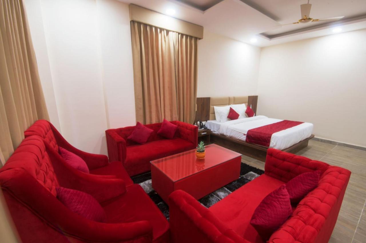 Shivaay Morex- A Vegetarian Hotel Dharamshala Eksteriør billede