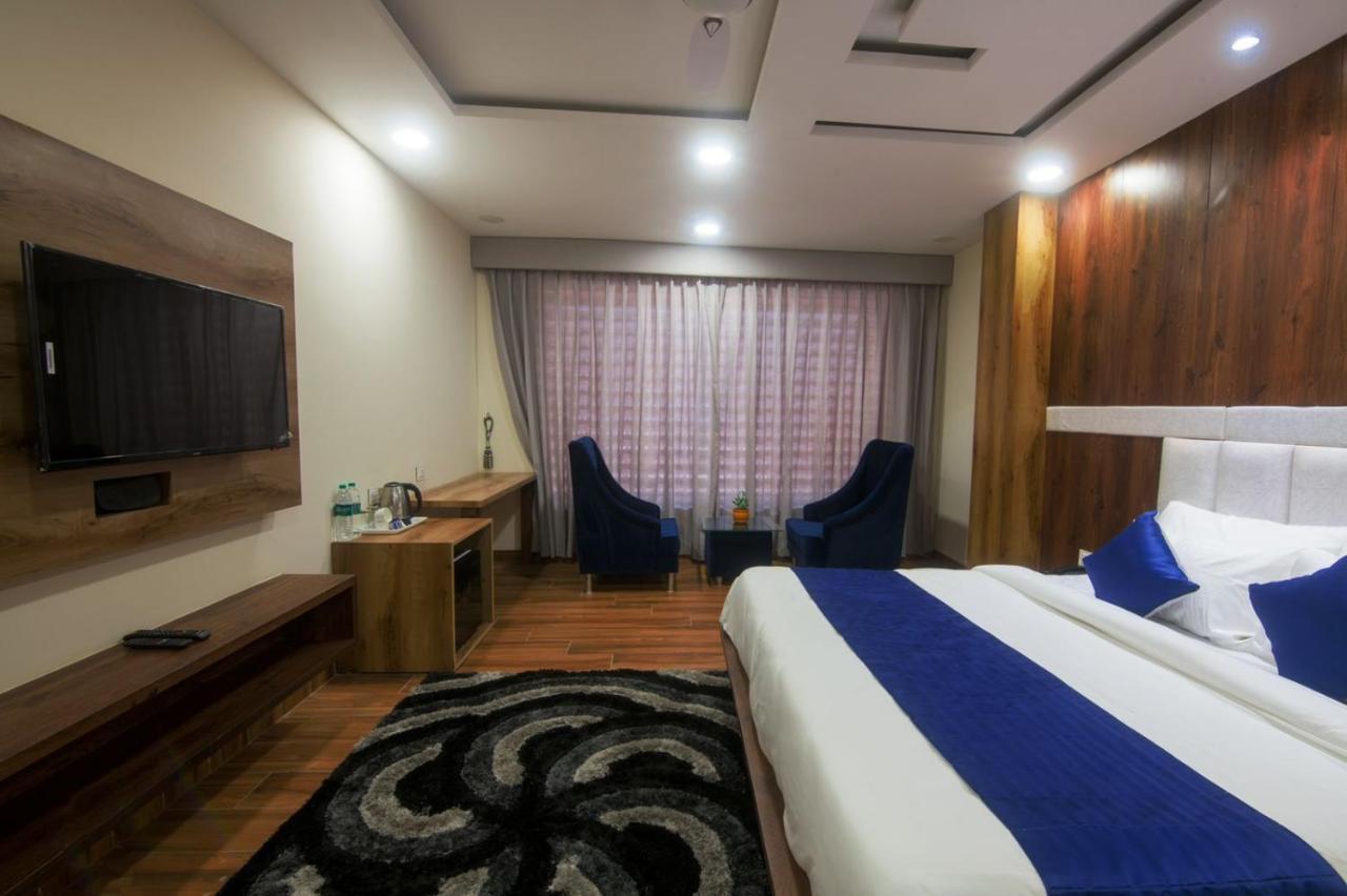 Shivaay Morex- A Vegetarian Hotel Dharamshala Eksteriør billede